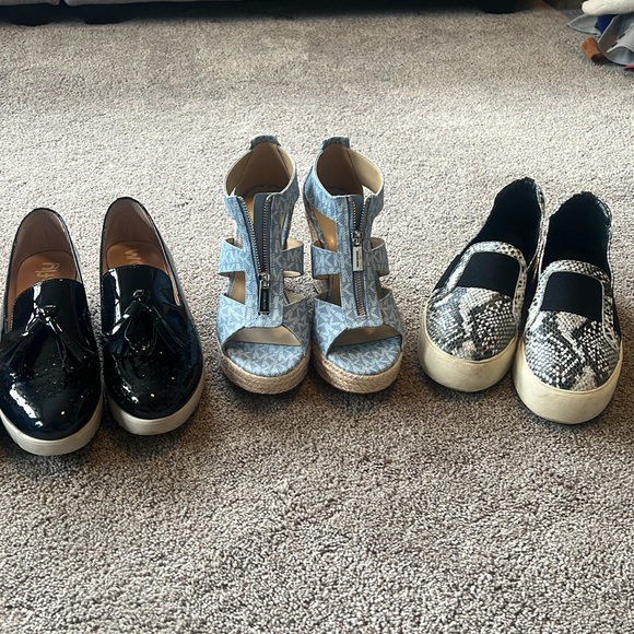 Brand Name Shoes!! - Picture 2 of 2